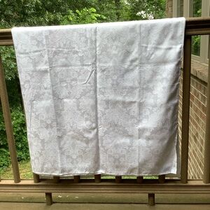 Wedgwood White Table Cover